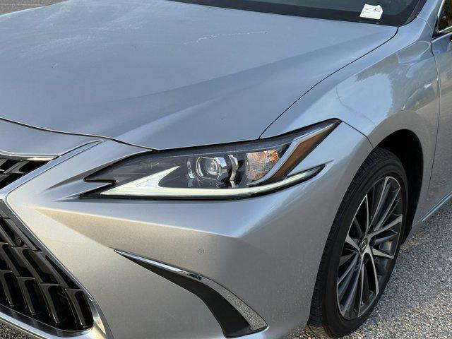 used 2023 Lexus ES 300h car, priced at $40,152