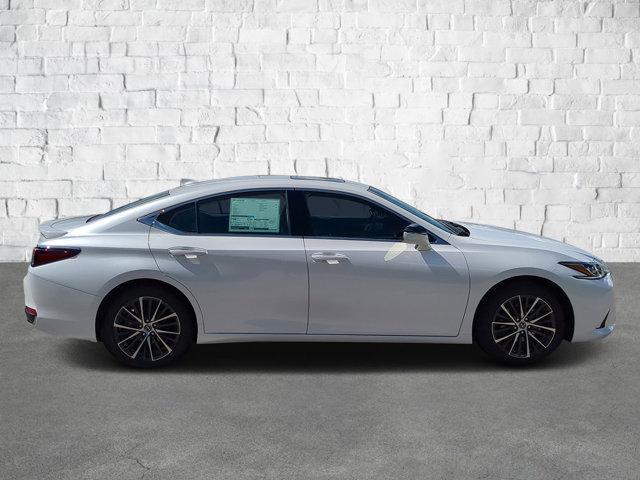 new 2025 Lexus ES 300h car, priced at $48,354