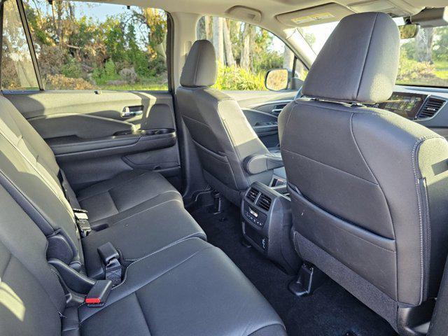 used 2022 Honda Pilot car, priced at $29,754