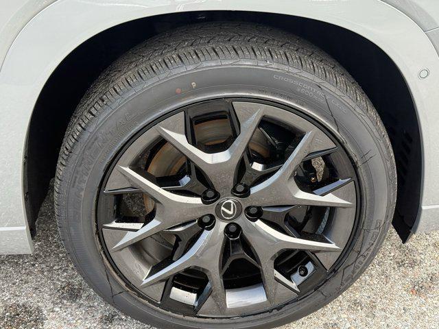 new 2025 Lexus TX 500h car, priced at $70,279