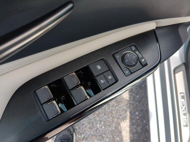 new 2025 Lexus ES 300h car, priced at $54,365