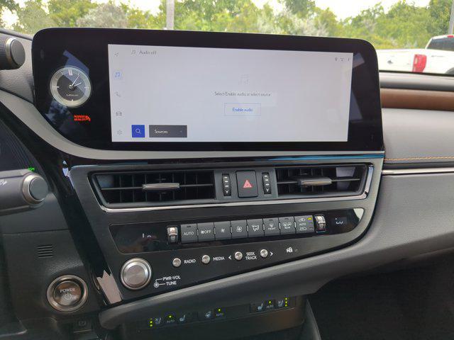 new 2025 Lexus ES 300h car, priced at $47,938