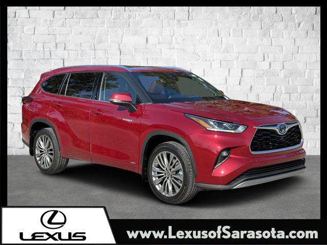 used 2021 Toyota Highlander Hybrid car, priced at $38,989