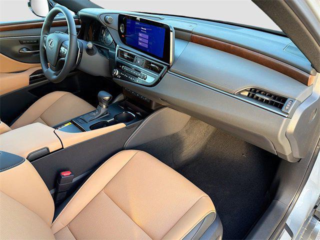 new 2025 Lexus ES 350 car, priced at $47,490