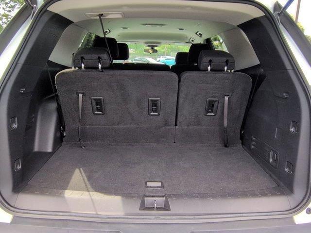 used 2021 Chevrolet Traverse car, priced at $23,477