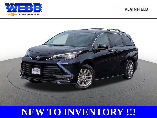 used 2025 Toyota Sienna car, priced at $49,998