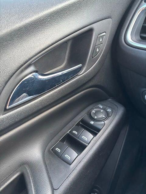 used 2020 Chevrolet Equinox car, priced at $16,327