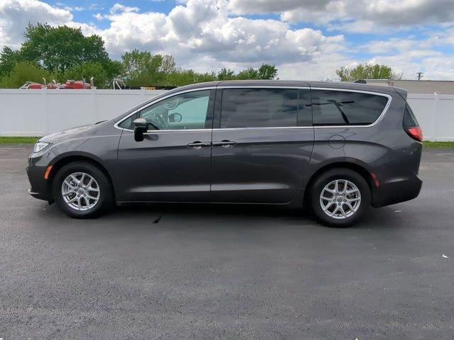used 2023 Chrysler Pacifica car, priced at $23,677