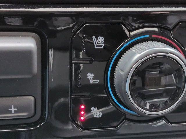 used 2025 Chevrolet Silverado 2500 car, priced at $85,826