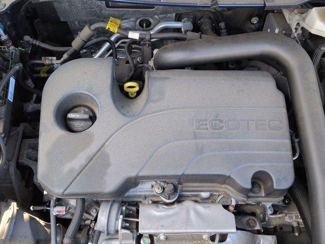 used 2023 Chevrolet Equinox car, priced at $18,736