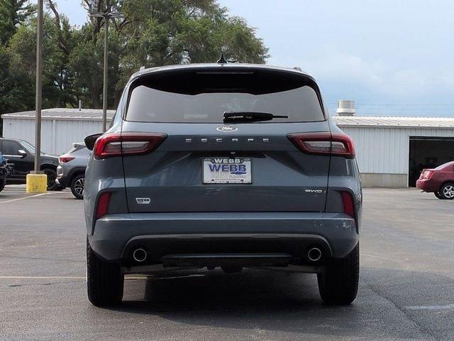 used 2024 Ford Escape car, priced at $25,177