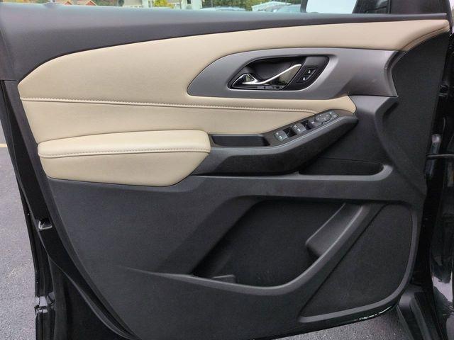 used 2022 Chevrolet Traverse car, priced at $21,994