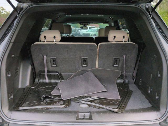 used 2022 Chevrolet Traverse car, priced at $21,994