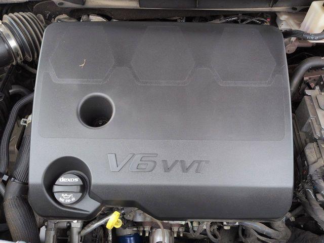 used 2022 Chevrolet Traverse car, priced at $21,994