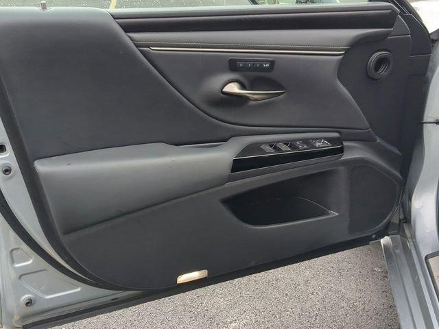 used 2022 Lexus ES 350 car, priced at $32,977