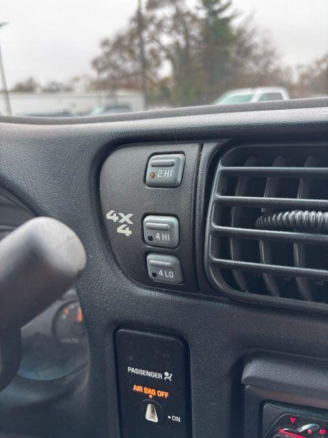 used 2000 Chevrolet S-10 car, priced at $9,482