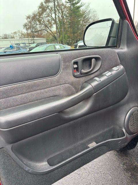 used 2000 Chevrolet S-10 car, priced at $9,482