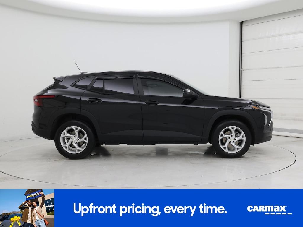 used 2025 Chevrolet Trax car, priced at $23,998