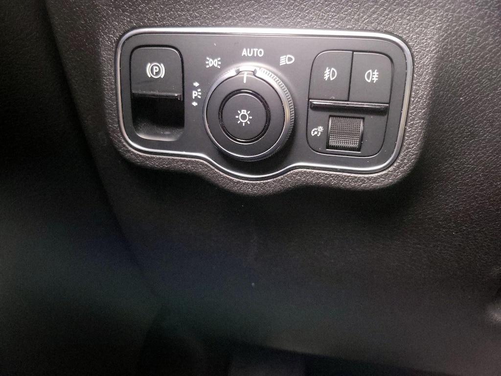 used 2021 Mercedes-Benz GLB 250 car, priced at $29,998