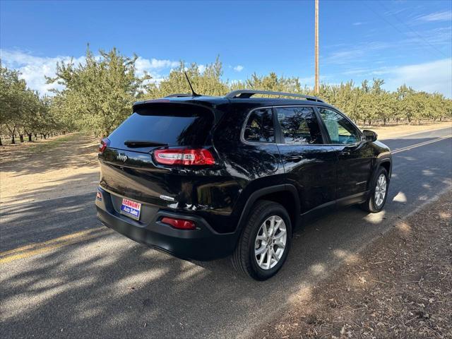 used 2018 Jeep Cherokee car, priced at $10,995