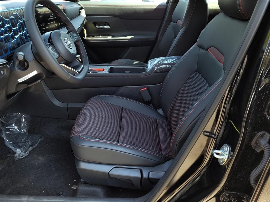 new 2025 Nissan Kicks car, priced at $27,555