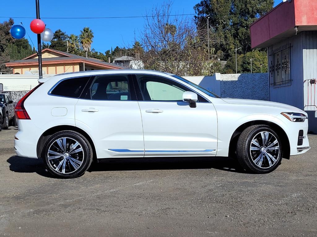 used 2022 Volvo XC60 car, priced at $36,995