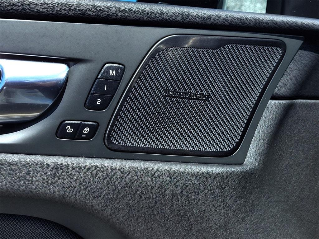 used 2021 Volvo XC60 car, priced at $31,088