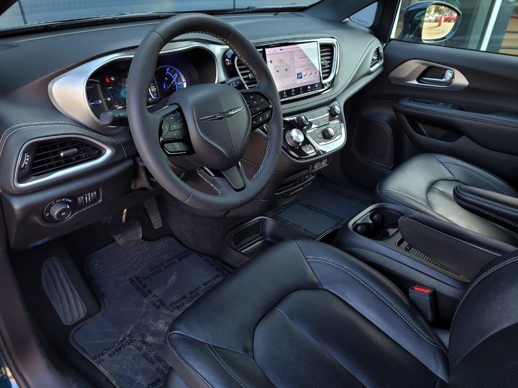 used 2022 Chrysler Pacifica Hybrid car, priced at $28,995