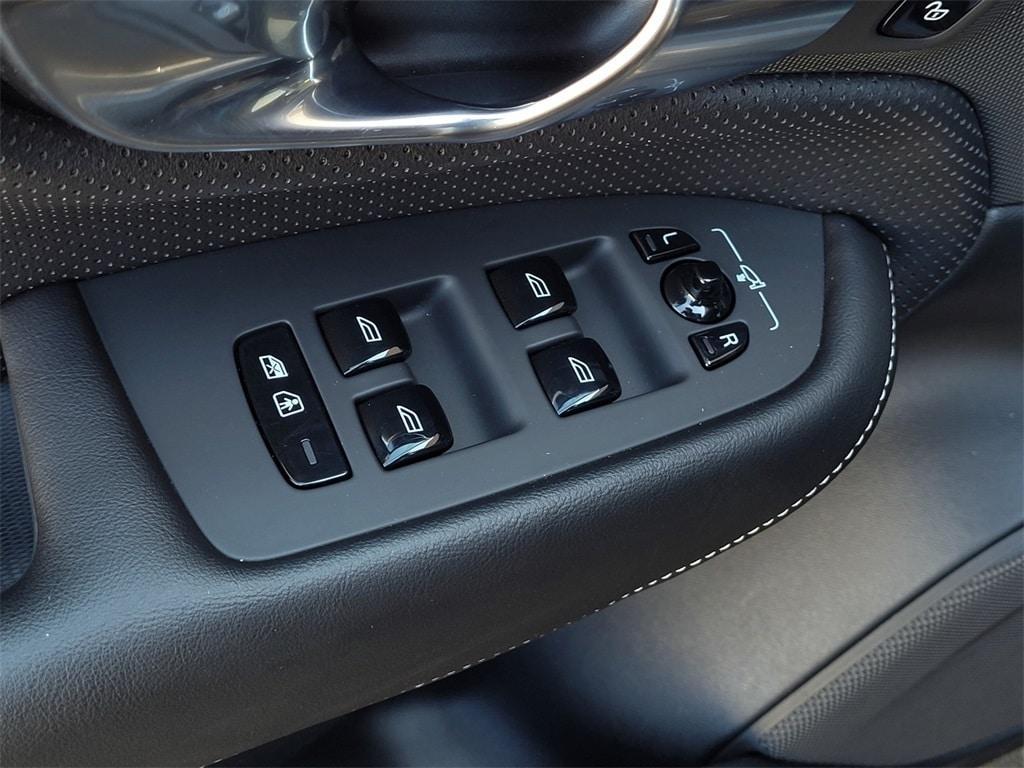 used 2022 Volvo XC90 Recharge Plug-In Hybrid car, priced at $51,388
