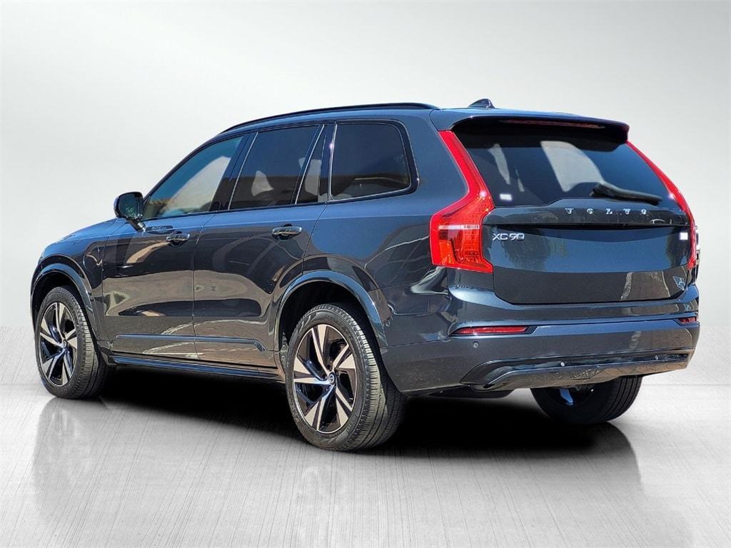 used 2022 Volvo XC90 Recharge Plug-In Hybrid car, priced at $51,388