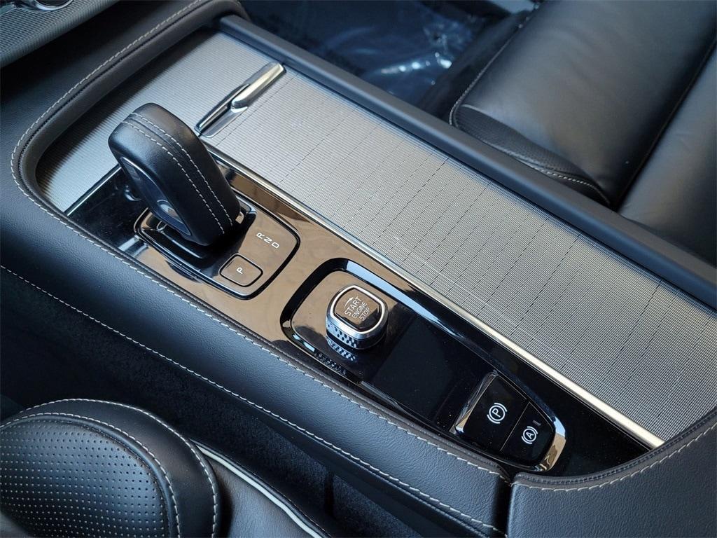 used 2022 Volvo XC90 Recharge Plug-In Hybrid car, priced at $51,388