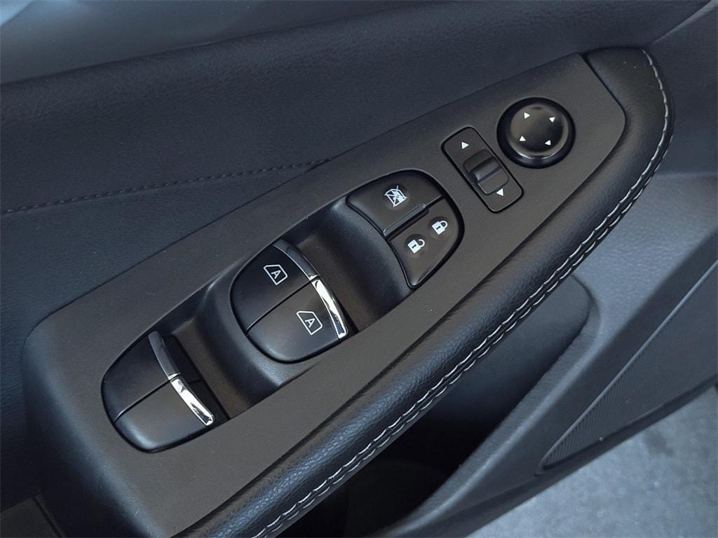 used 2023 Nissan Maxima car, priced at $24,995