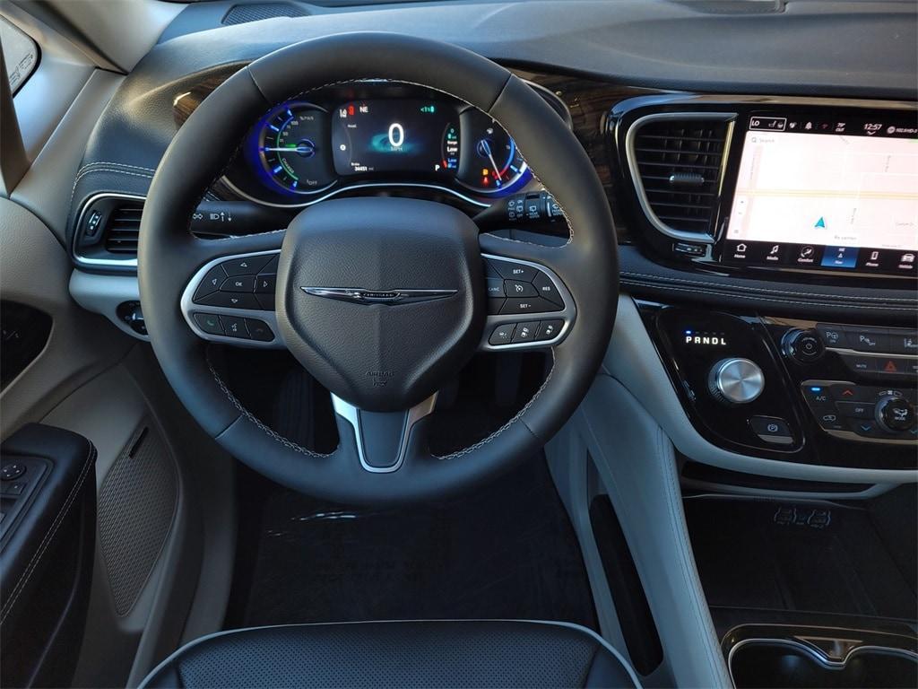 used 2022 Chrysler Pacifica Hybrid car, priced at $32,695