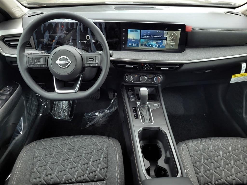 new 2025 Nissan Kicks car, priced at $25,680