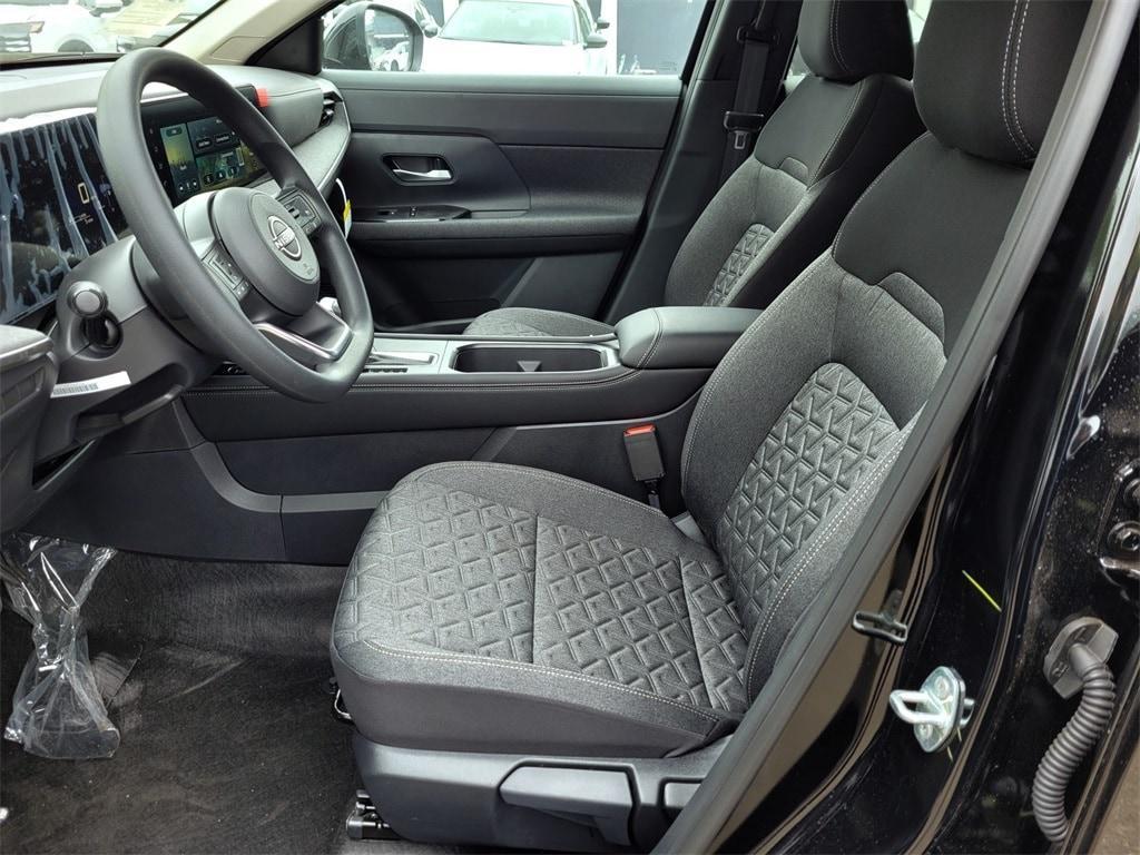new 2025 Nissan Kicks car, priced at $25,680