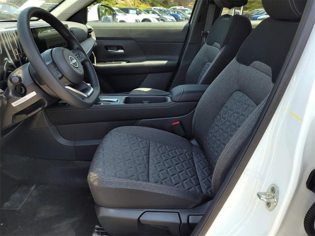 new 2025 Nissan Kicks car, priced at $24,980