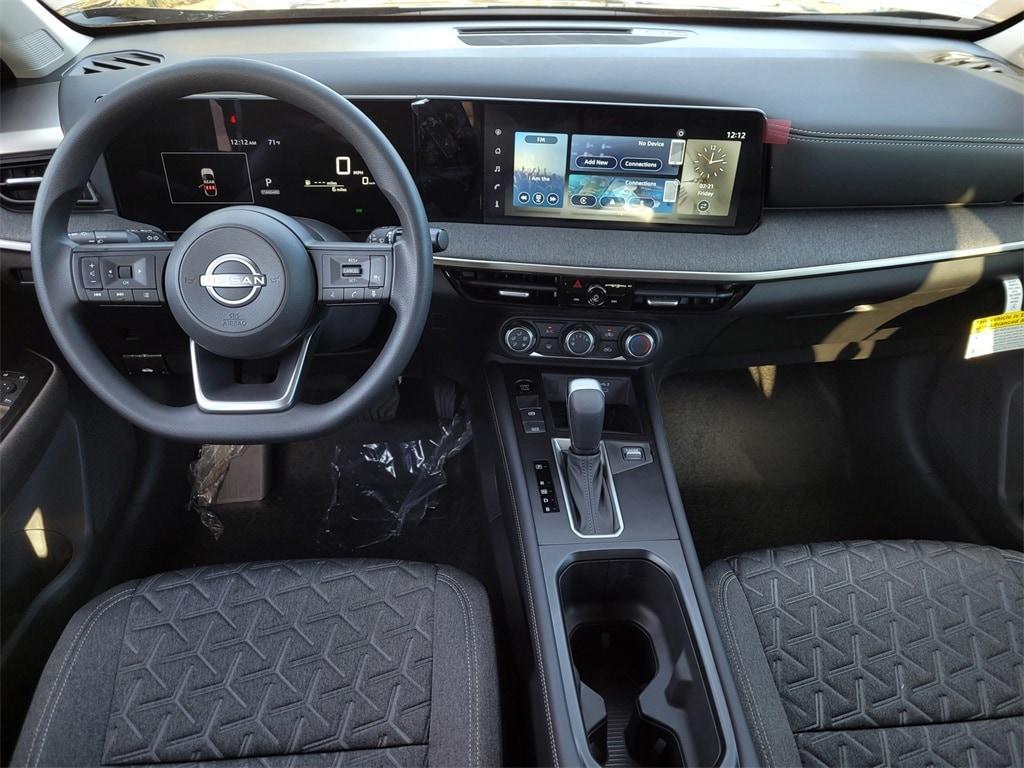 new 2025 Nissan Kicks car, priced at $24,960