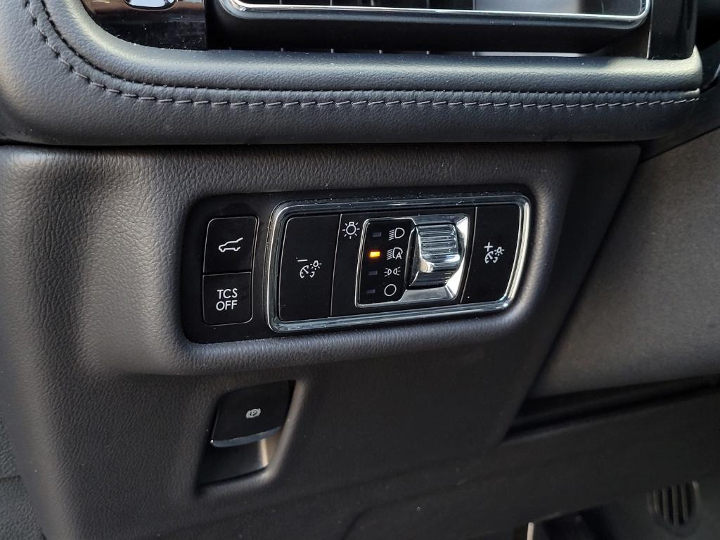 used 2023 Lincoln Nautilus car, priced at $35,388