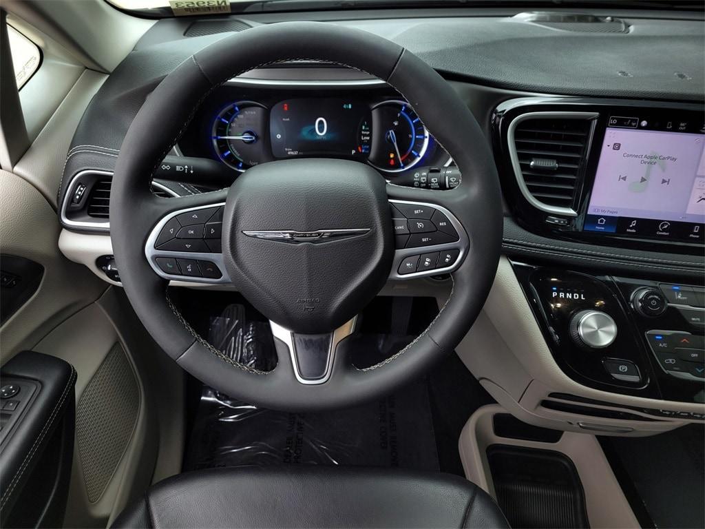 used 2022 Chrysler Pacifica Hybrid car, priced at $29,695