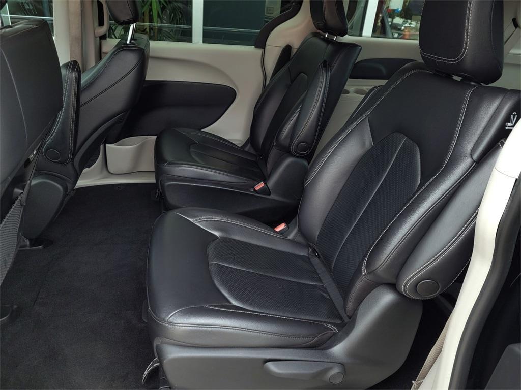 used 2022 Chrysler Pacifica Hybrid car, priced at $29,695