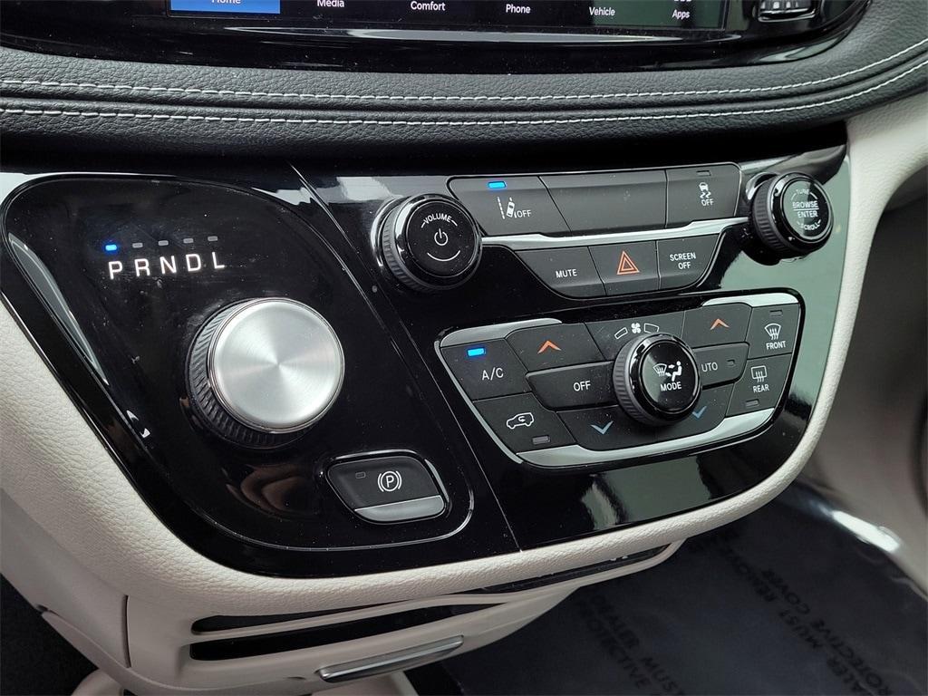 used 2022 Chrysler Pacifica Hybrid car, priced at $29,695