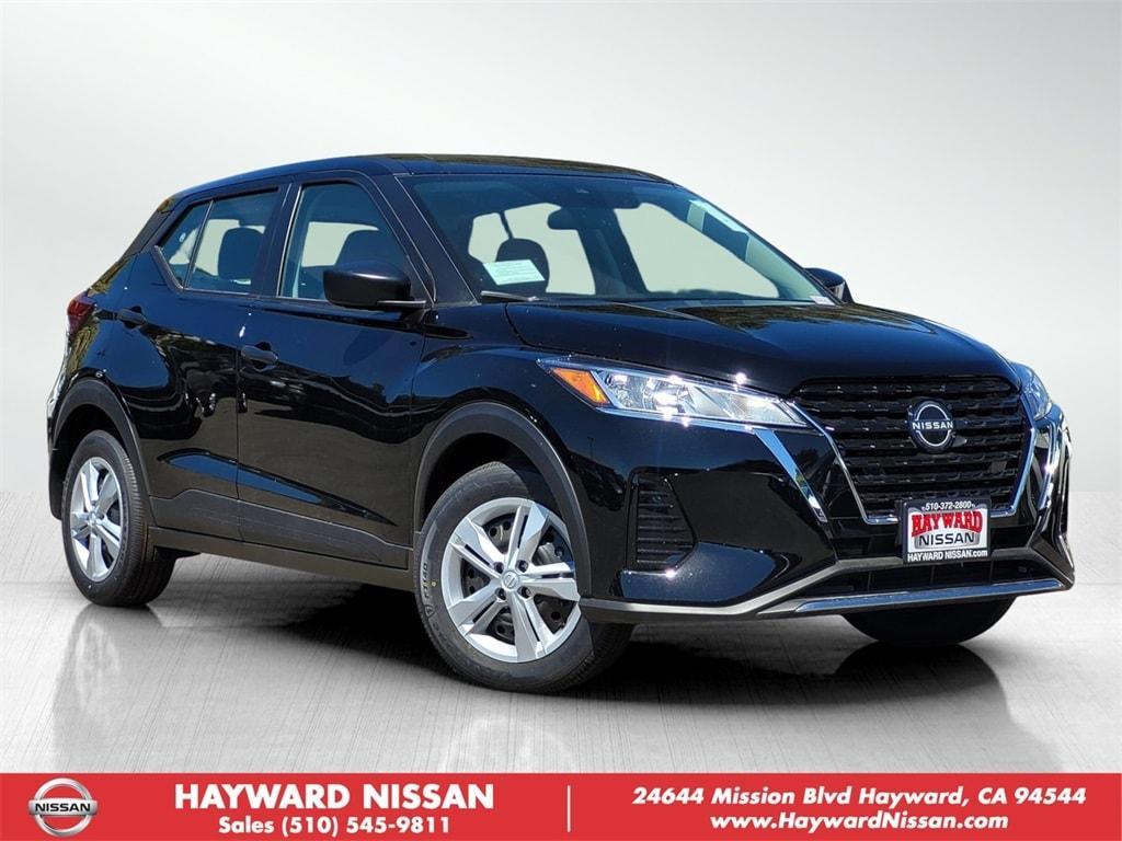 new 2025 Nissan Kicks Play car, priced at $22,350