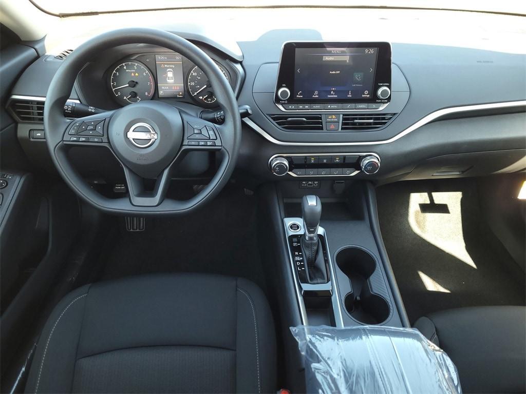 new 2025 Nissan Altima car, priced at $25,995