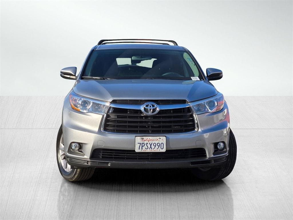 used 2015 Toyota Highlander car, priced at $18,995