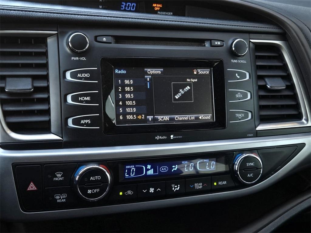 used 2015 Toyota Highlander car, priced at $18,995