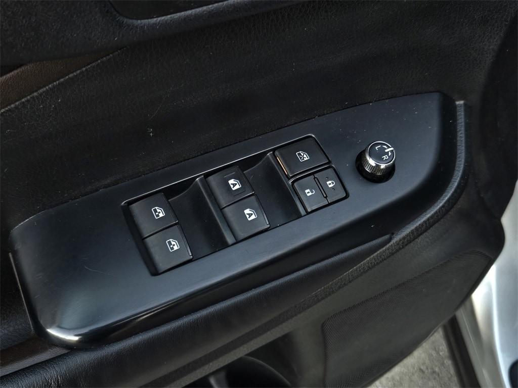 used 2015 Toyota Highlander car, priced at $18,995