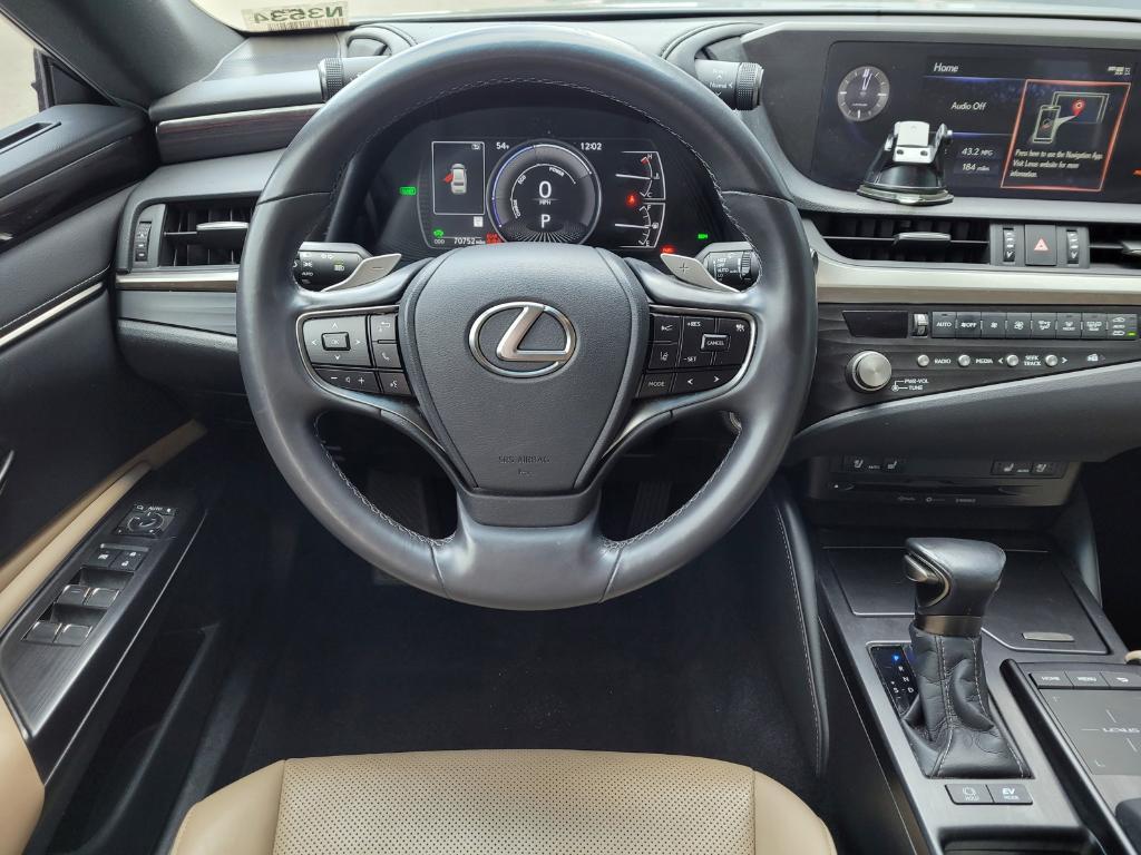 used 2021 Lexus ES 300h car, priced at $28,991