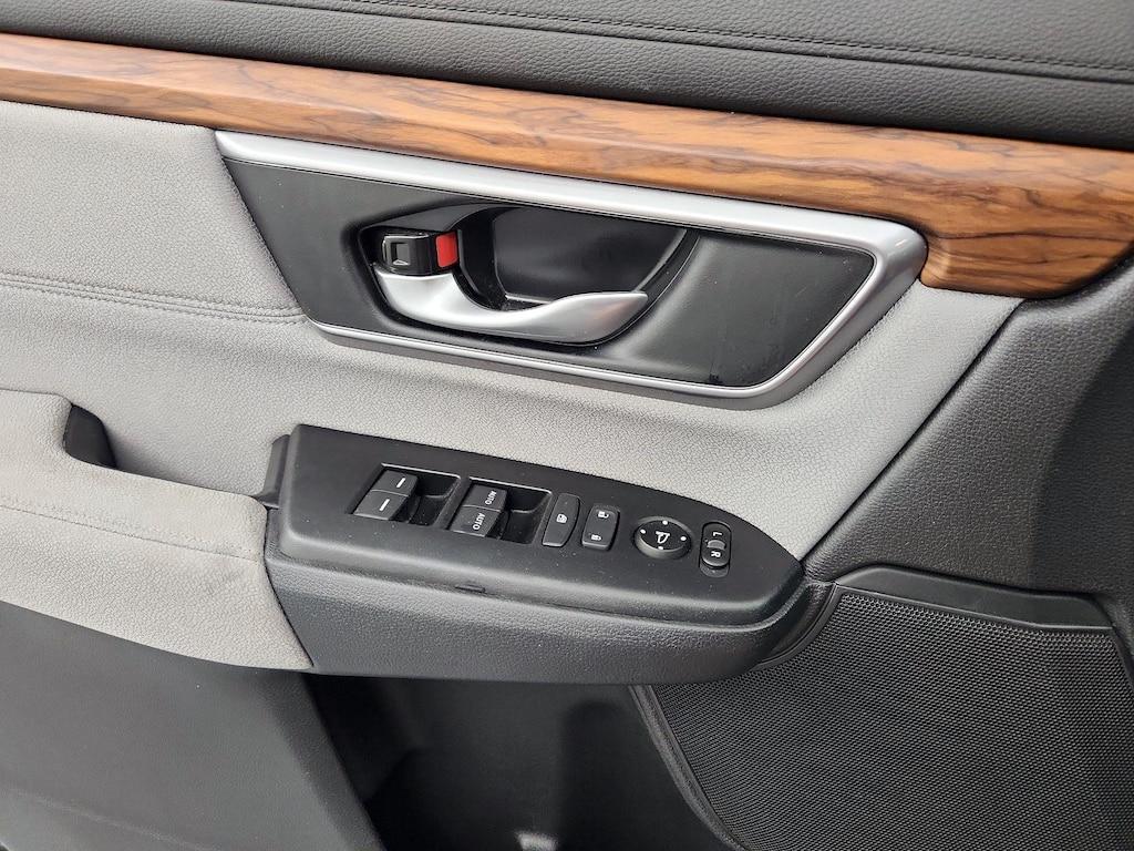 used 2021 Honda CR-V car, priced at $27,998