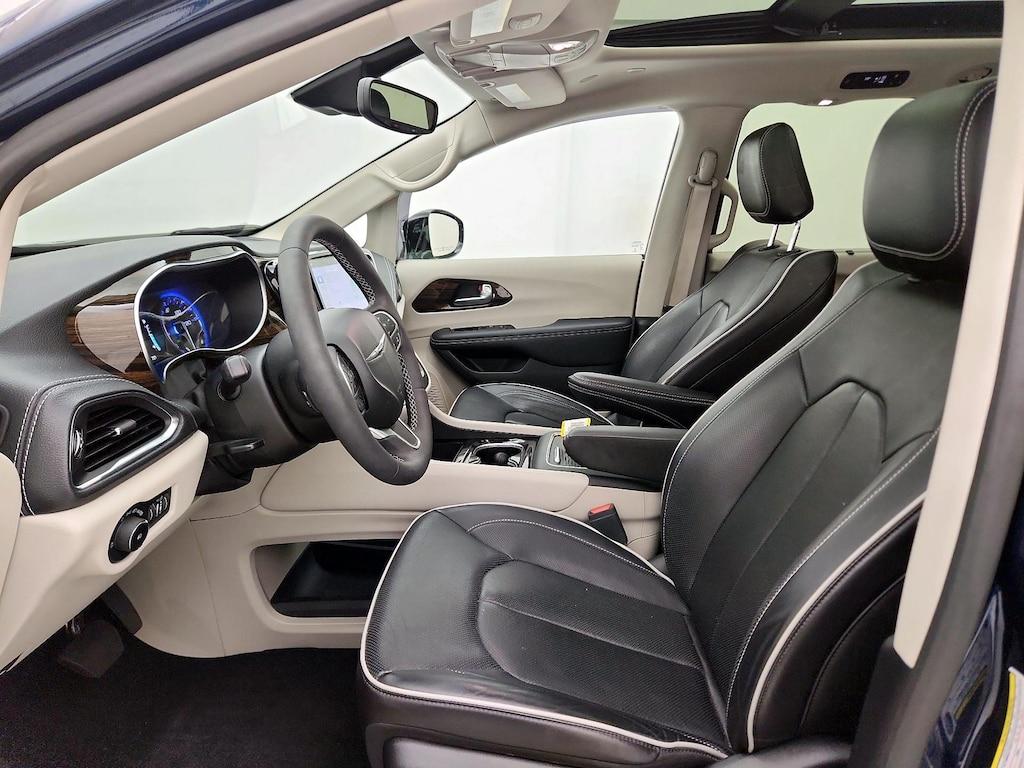 used 2023 Chrysler Pacifica car, priced at $38,998