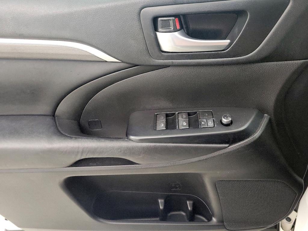 used 2018 Toyota Highlander car, priced at $25,998